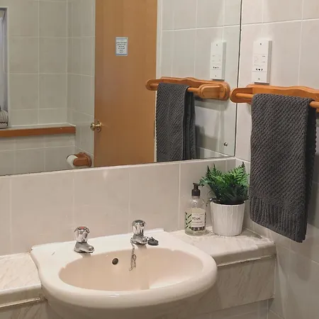 Hotel The Whoop *