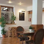 Hotel The Whoop *